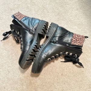 Ladies boots